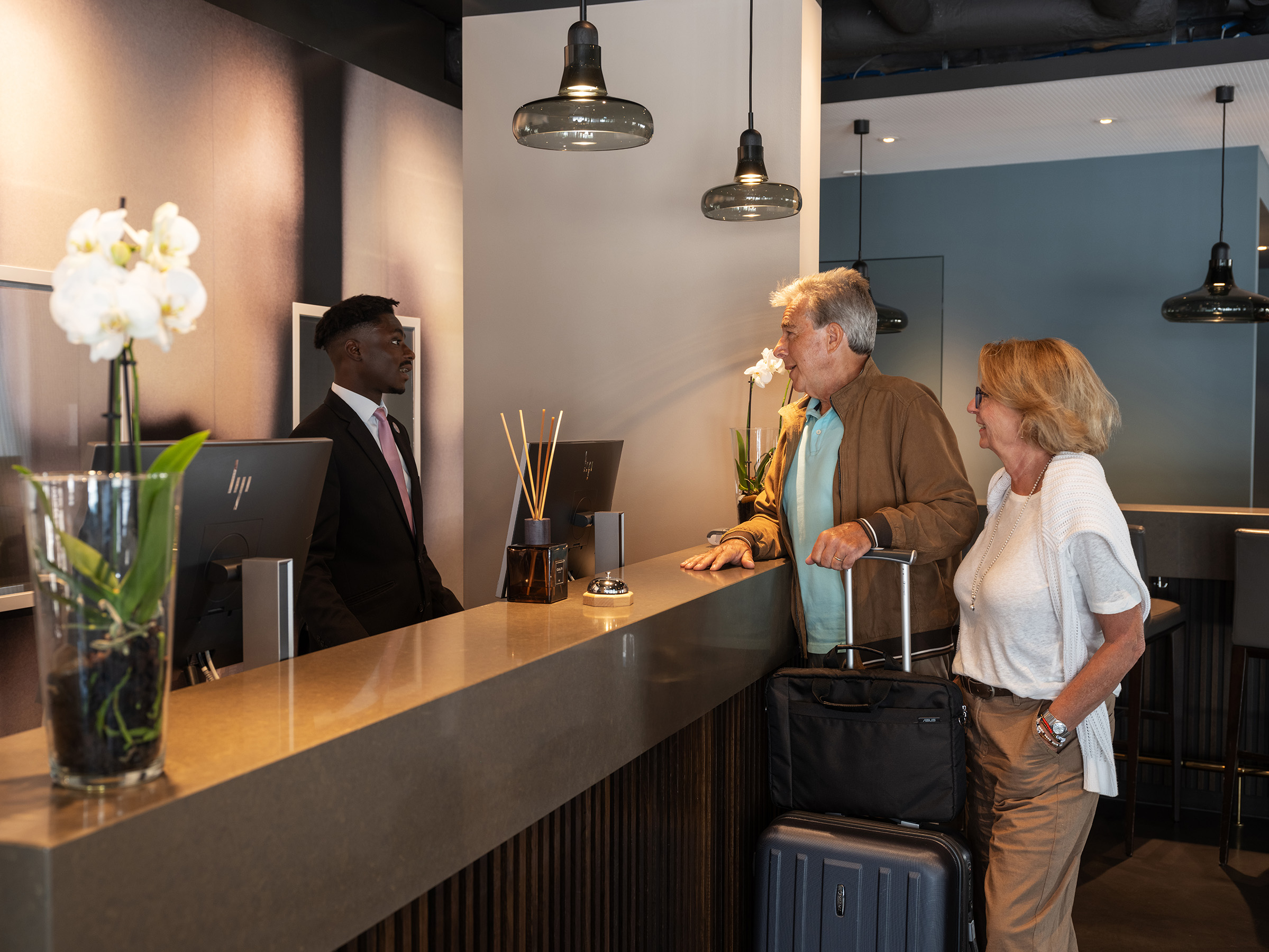 Acasa Suites reception Arrival of guests attending a concert at the Hallenstadion